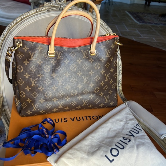 LOUIS VUITTON PALLAS MM - Used One Time - Picture 4 of 17